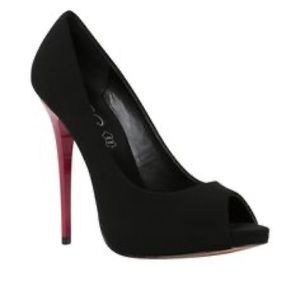 Aldo Red heel Black pump